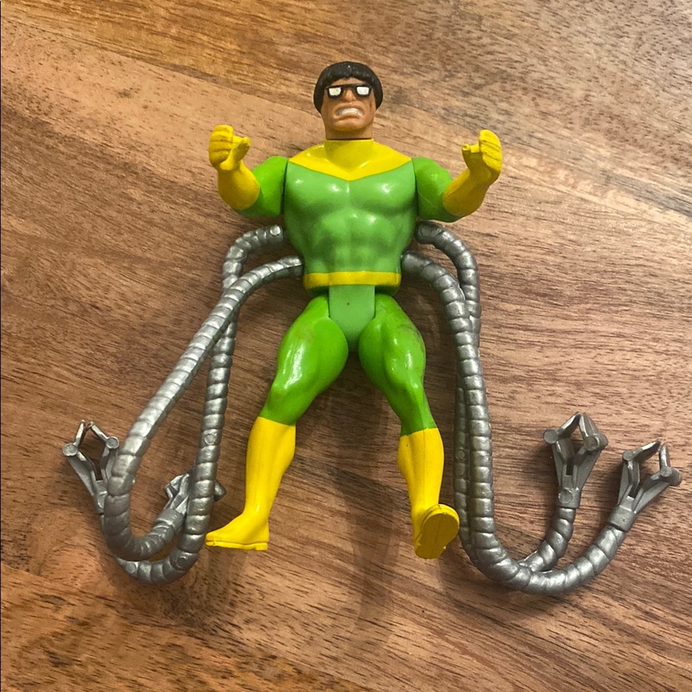 Vintage 1984 Doctor Octopus  Doc Ock Marvel Secret Wars Action Figure
